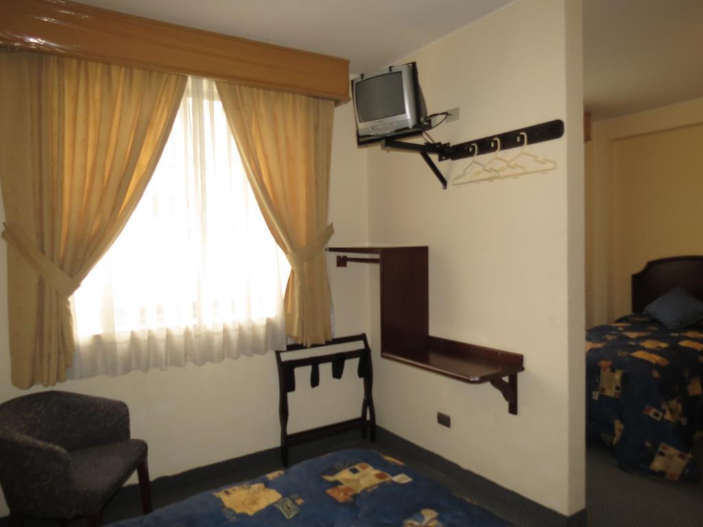 Hotel Plaza Mayor Лима Номер фото